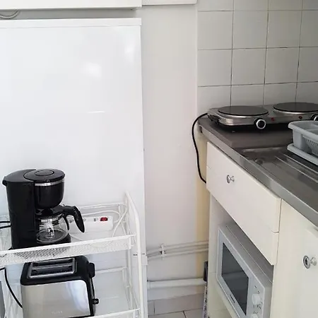Studio Near Beaches With Free Parking By Weekome